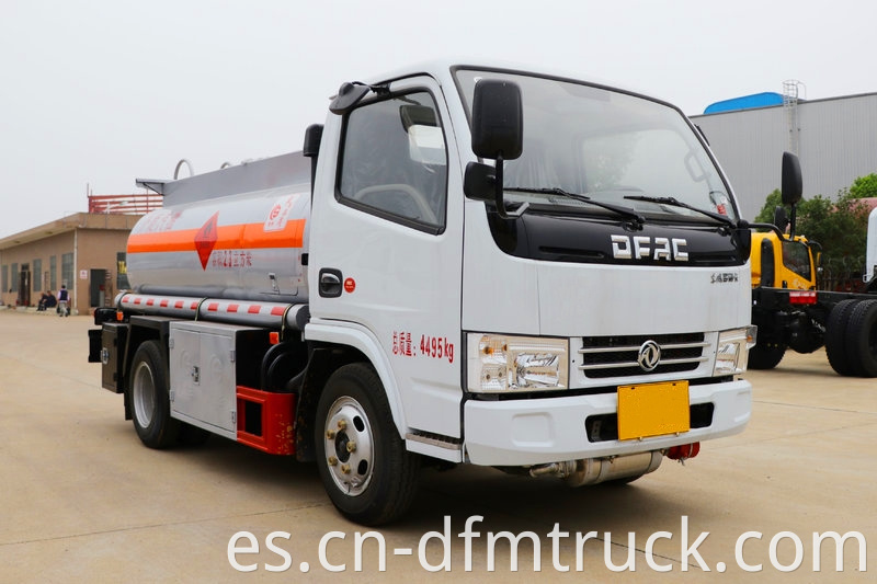 Dongfeng Dollicar D5 88hp 4x2 Fuel Tank Truck